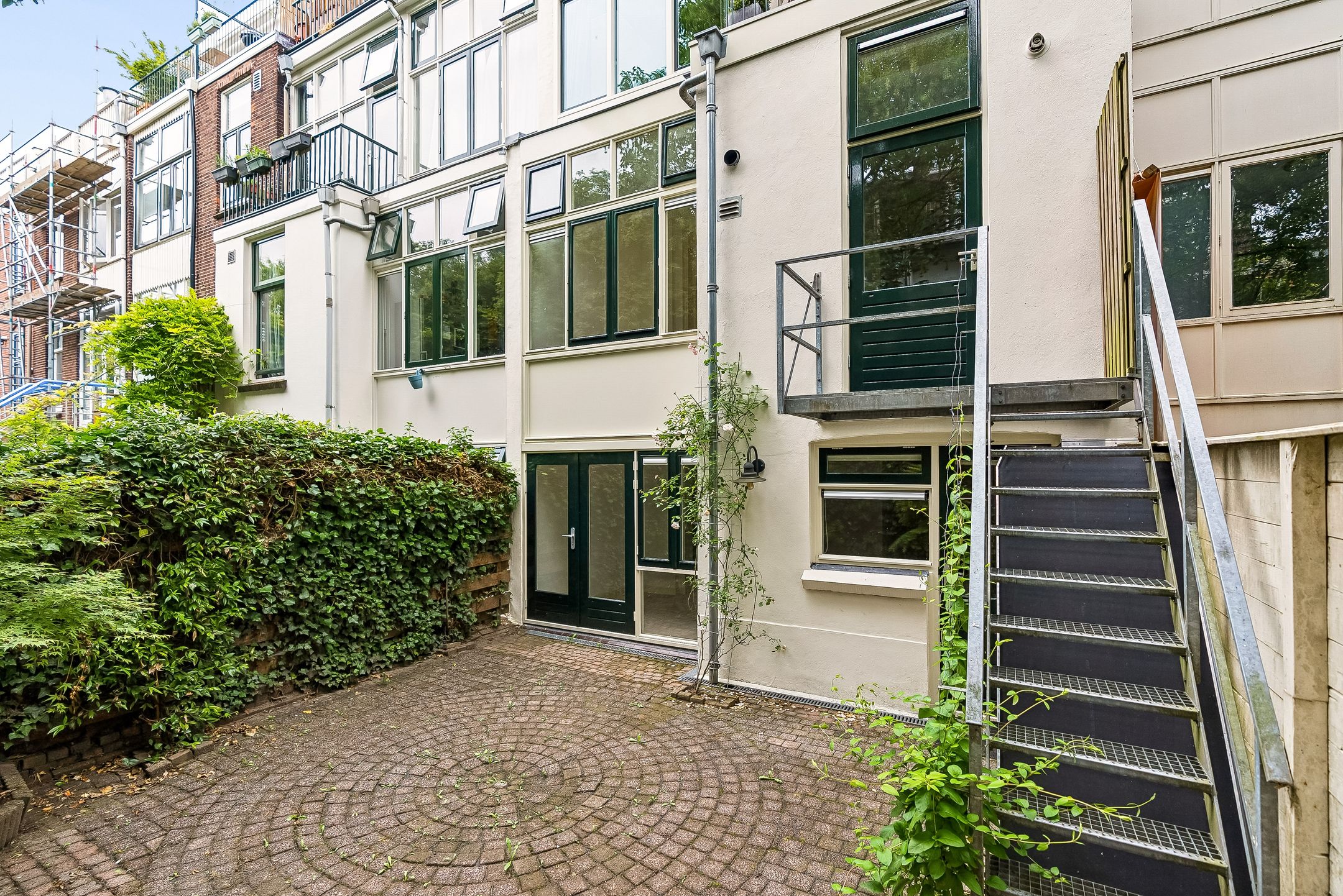 Photo 39 of Justus van Effenstraat 23