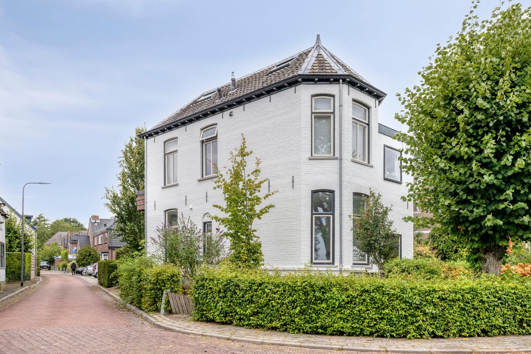 Photo 1 of Veerstraat 11