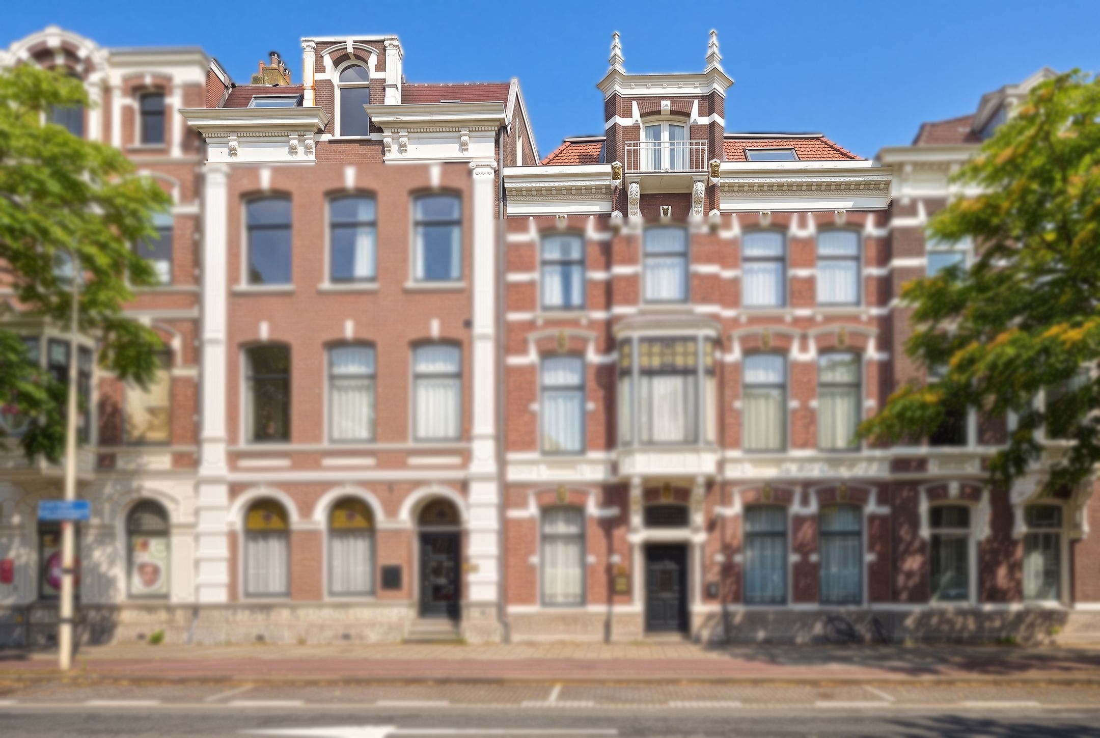 Photo 3 of Laan Copes van Cattenburch 62-C