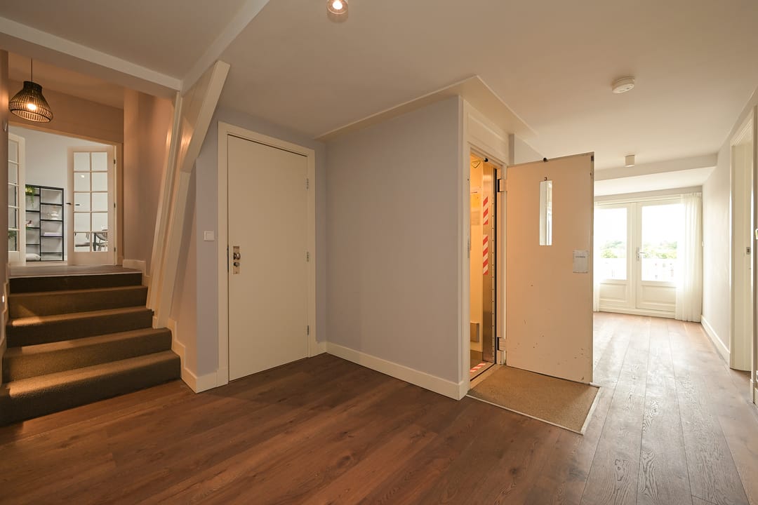 Photo 11 of Laan Copes van Cattenburch 62-C