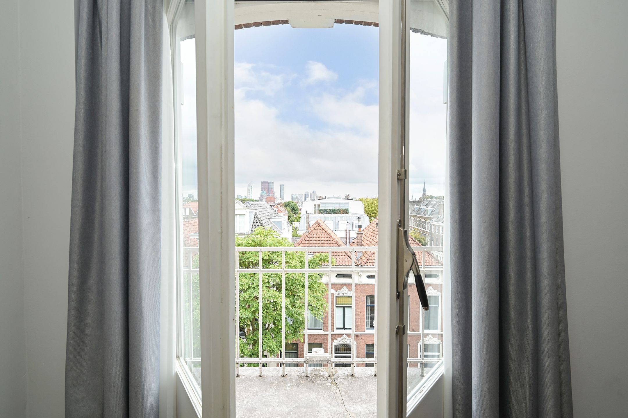 Photo 42 of Laan Copes van Cattenburch 62-C