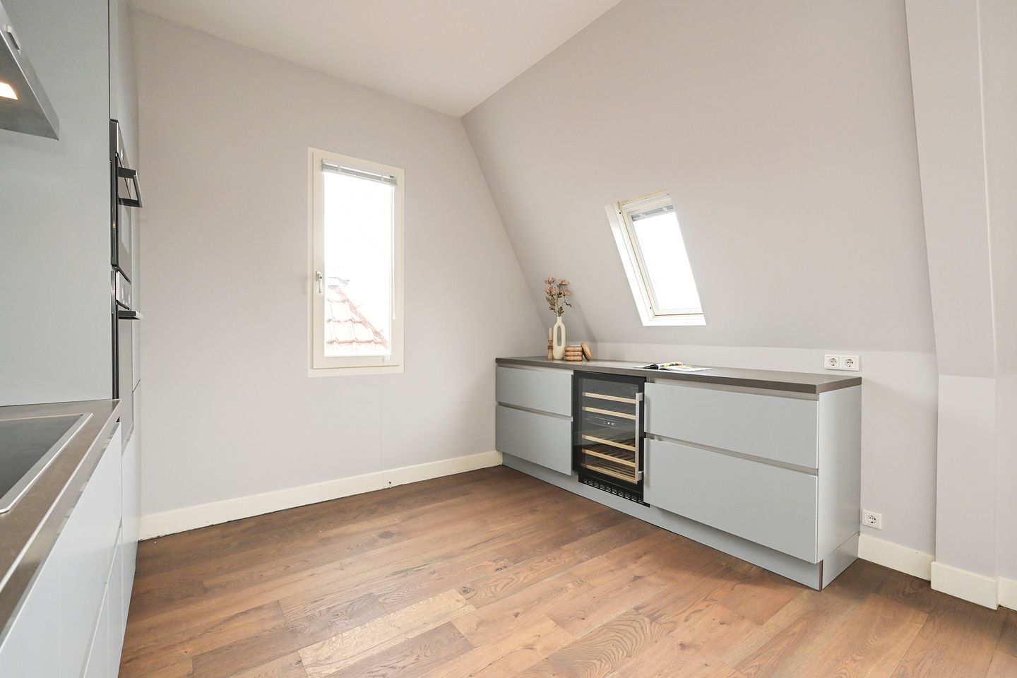 Photo 34 of Laan Copes van Cattenburch 62-C