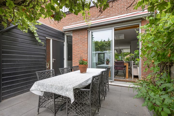 Tussenwoning te koop: Anne Franklaan 30, Bilthoven