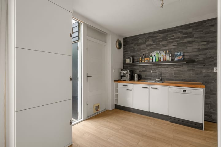 Tussenwoning te koop: Anne Franklaan 30, Bilthoven