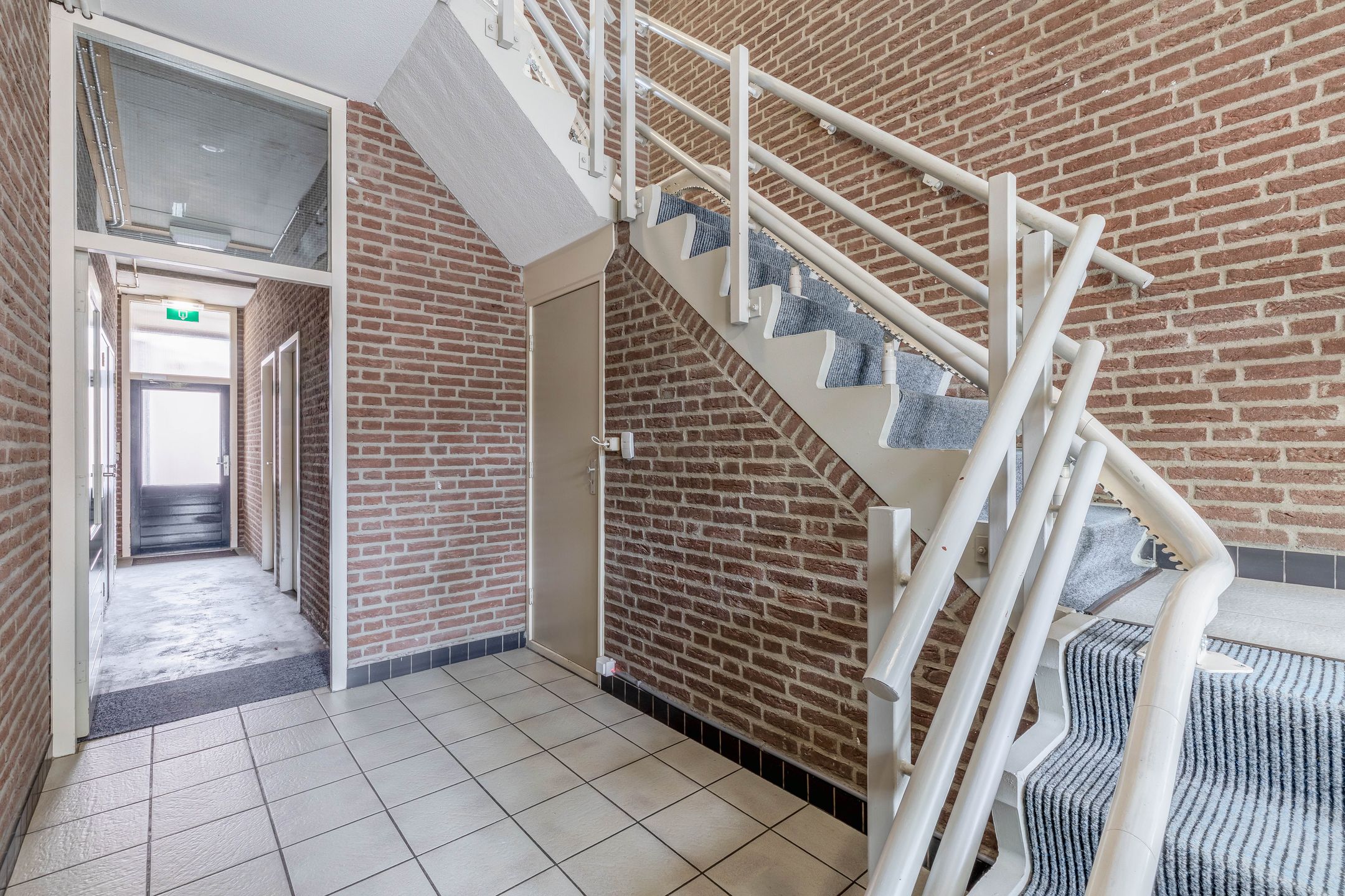 Photo 9 of Vincent van Goghstraat 3-A