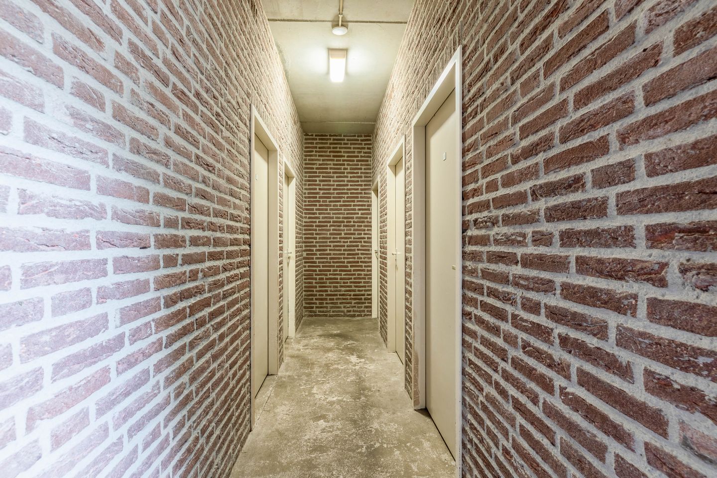 Photo 34 of Vincent van Goghstraat 3-A