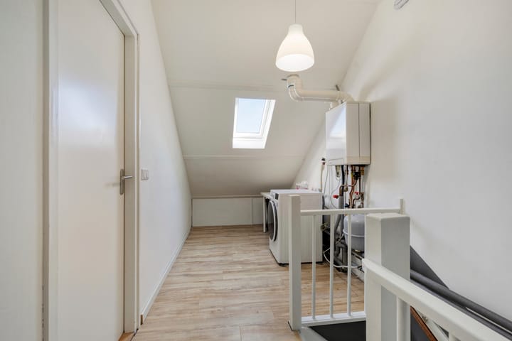 Tussenwoning te koop: Liesbergstraat 4, Eindhoven