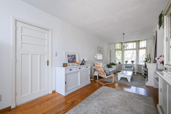 Appartement te koop: van de Wateringelaan 211, Voorburg