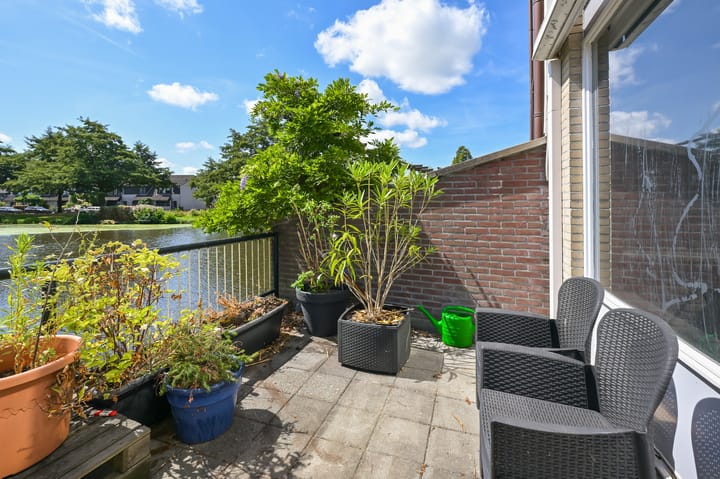 Tussenwoning te koop: Langeweide 166, Zaandam