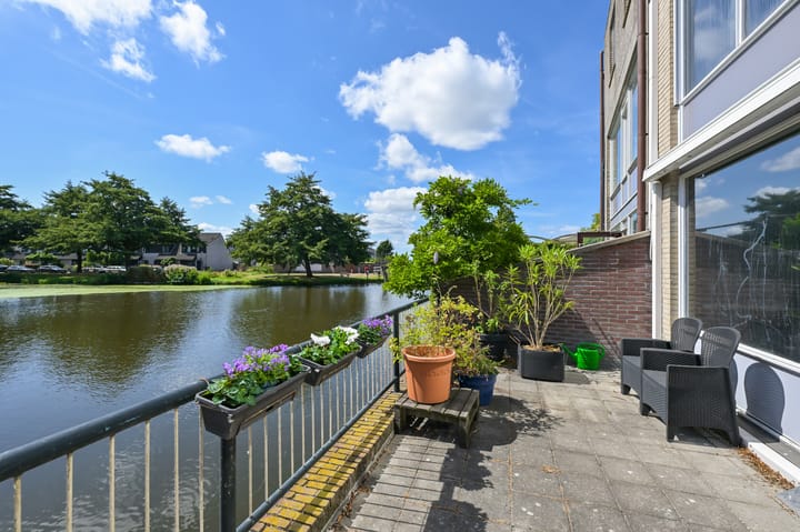 Tussenwoning te koop: Langeweide 166, Zaandam