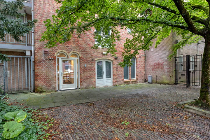 Photo 4 of De Waag 37