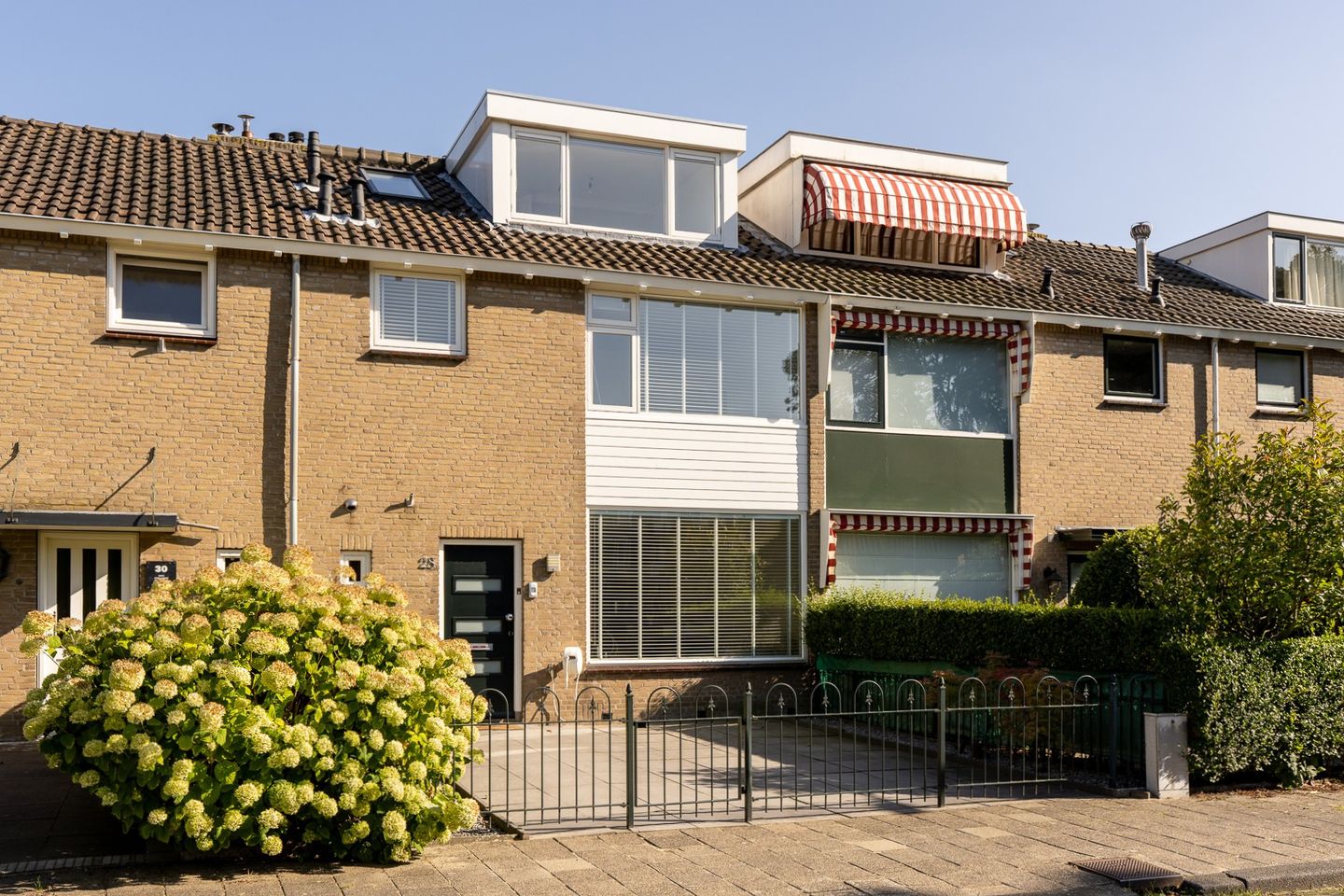 Foto 1 van Van Montfoortlaan 28