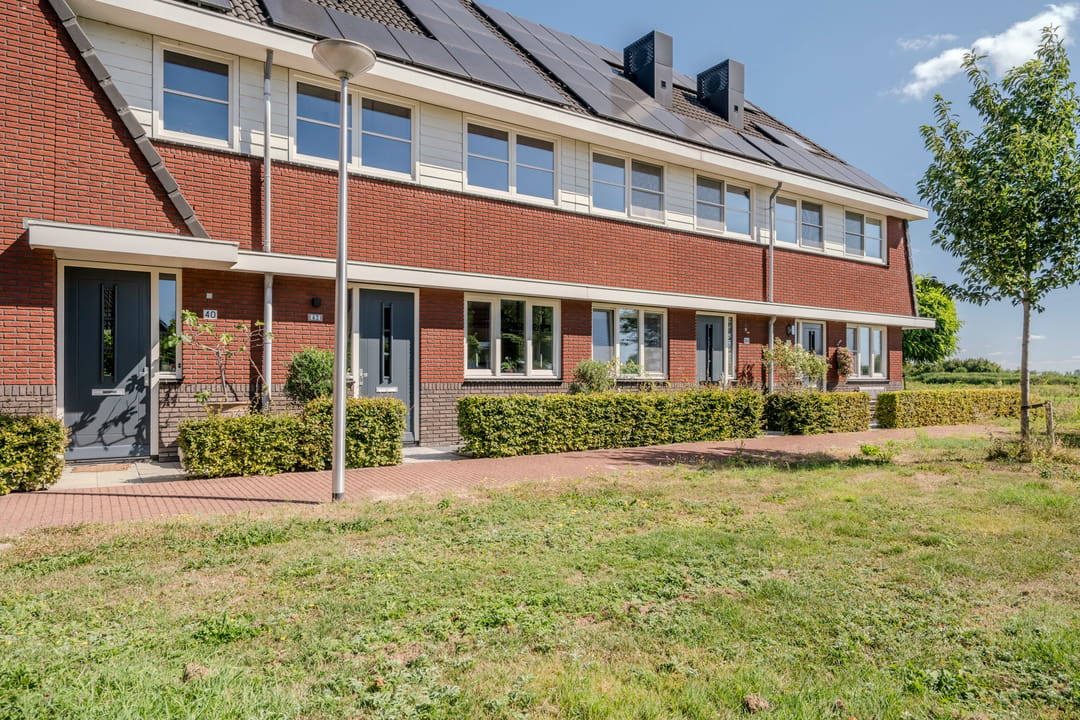 Photo 1 of Zilverschoon 42