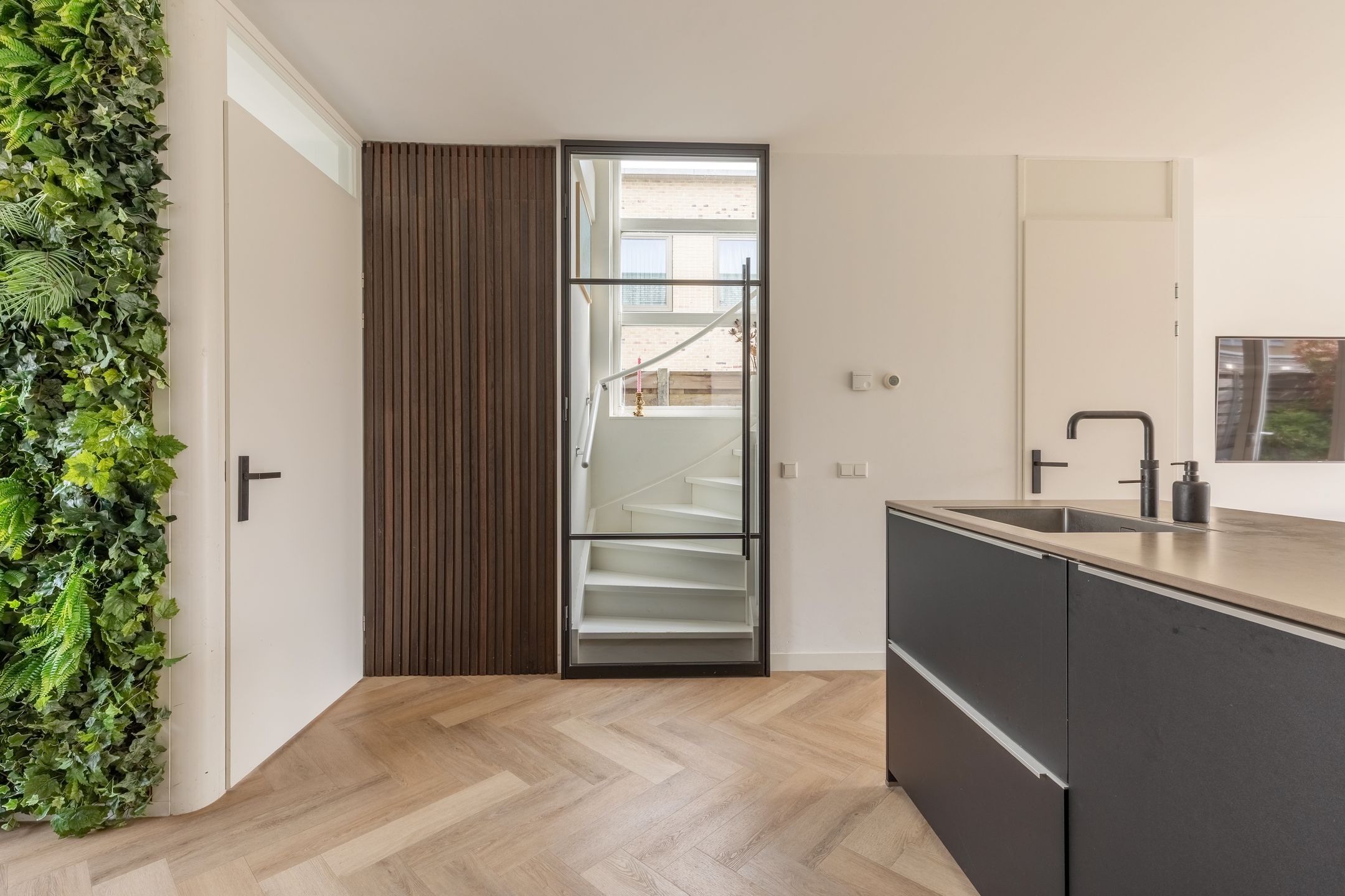 Photo 12 of Kostverlorenstraat 957