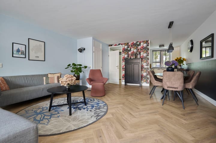 Tussenwoning te koop: Else Mauhsstraat 7, Leiden