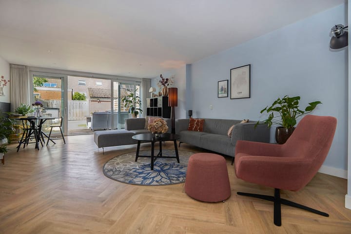 Tussenwoning te koop: Else Mauhsstraat 7, Leiden
