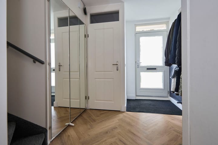 Tussenwoning te koop: Else Mauhsstraat 7, Leiden