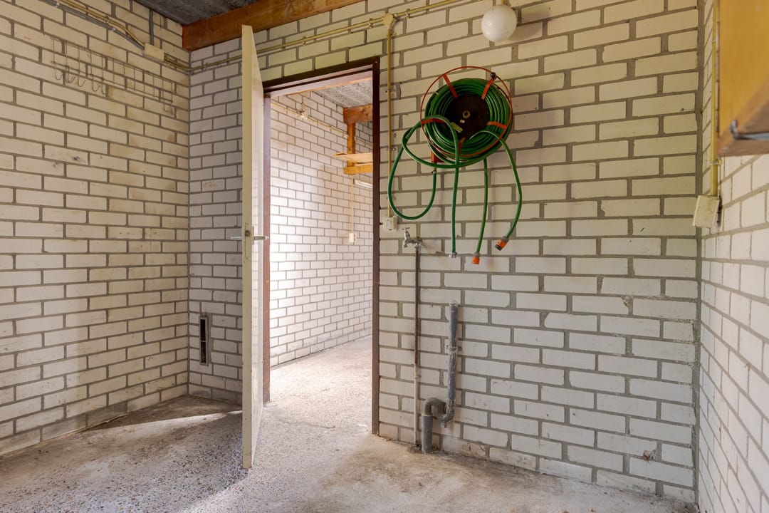 Photo 37 of Leliestraat 11