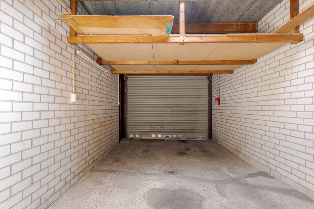 Photo 38 of Leliestraat 11