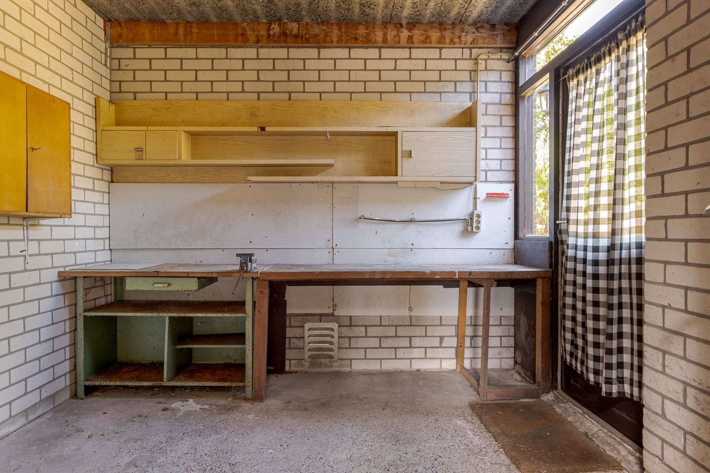 Photo 40 of Leliestraat 11