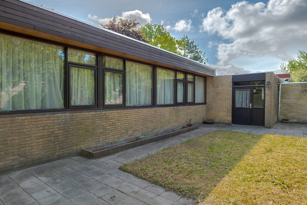 Photo 43 of Leliestraat 11