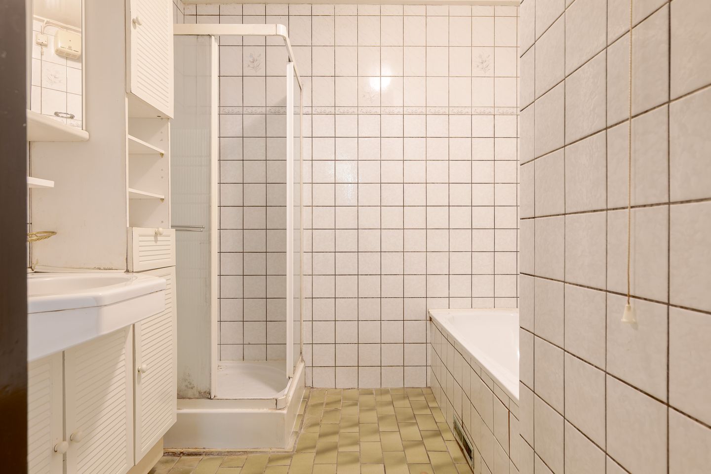Photo 35 of Leliestraat 11