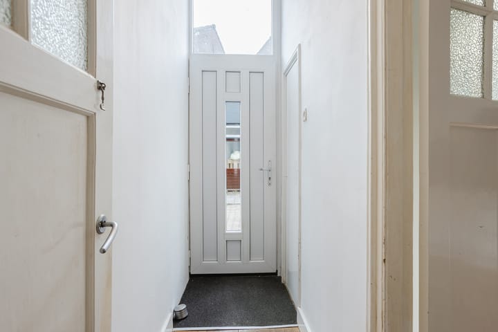 Tussenwoning te koop: Molenweg 143, Zwolle