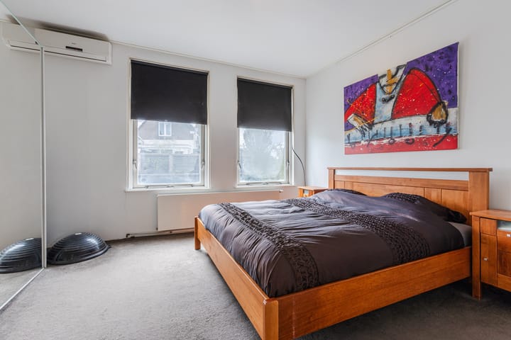Tussenwoning te koop: Molenweg 143, Zwolle