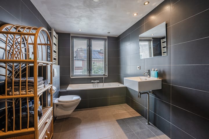 Tussenwoning te koop: Molenweg 143, Zwolle