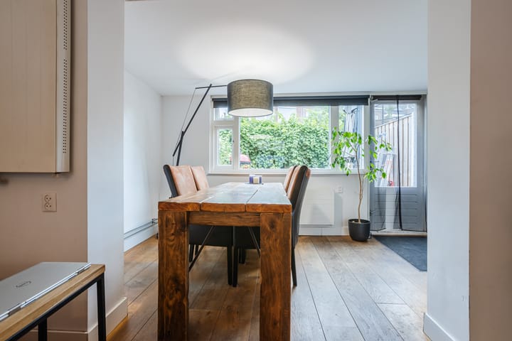 Tussenwoning te koop: Molenweg 143, Zwolle