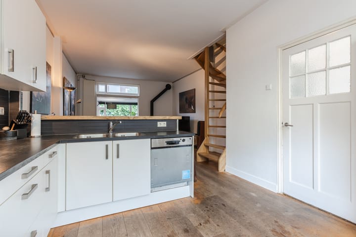 Tussenwoning te koop: Molenweg 143, Zwolle