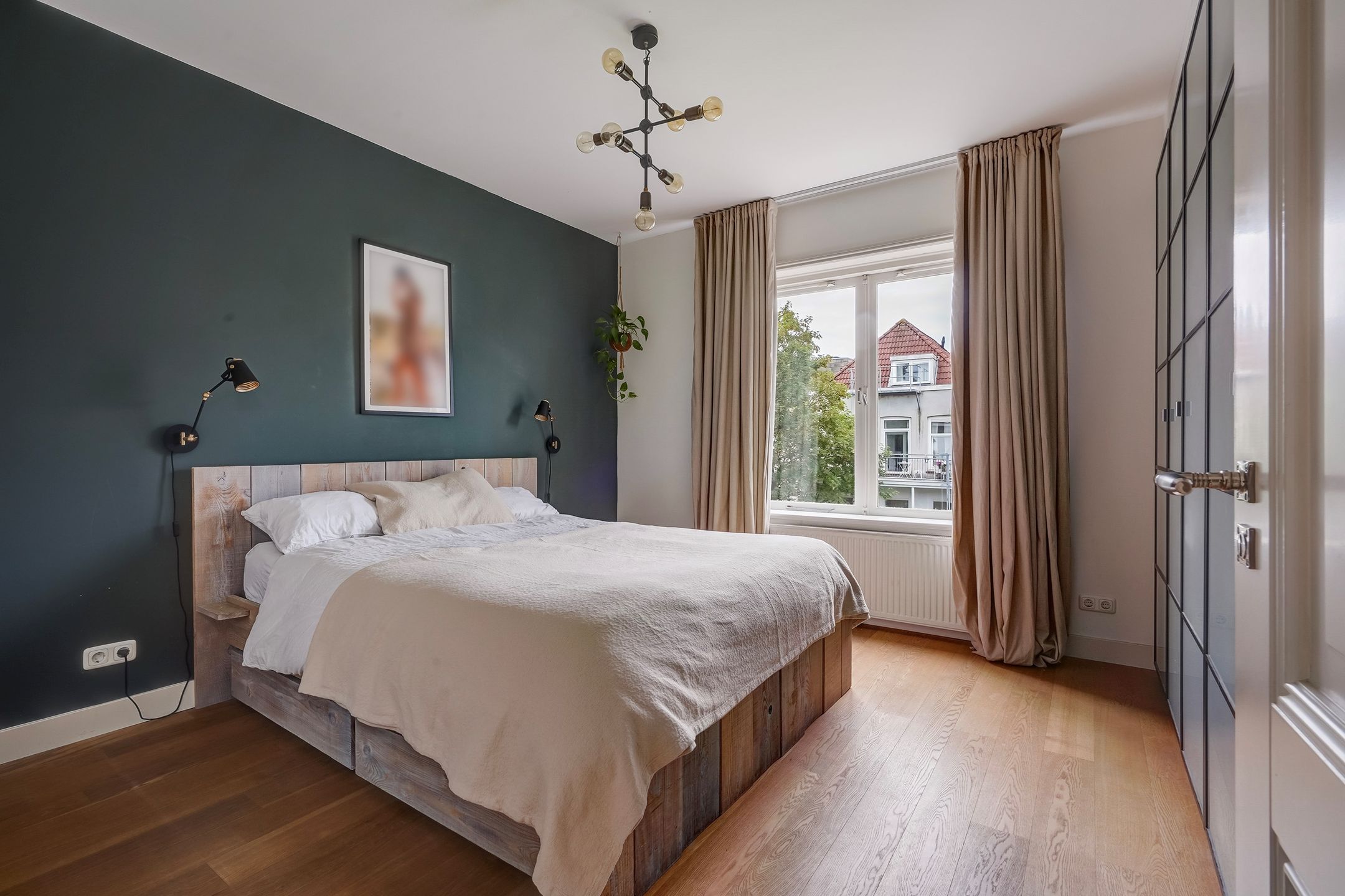 Photo 39 of Heemskerckstraat 4-A
