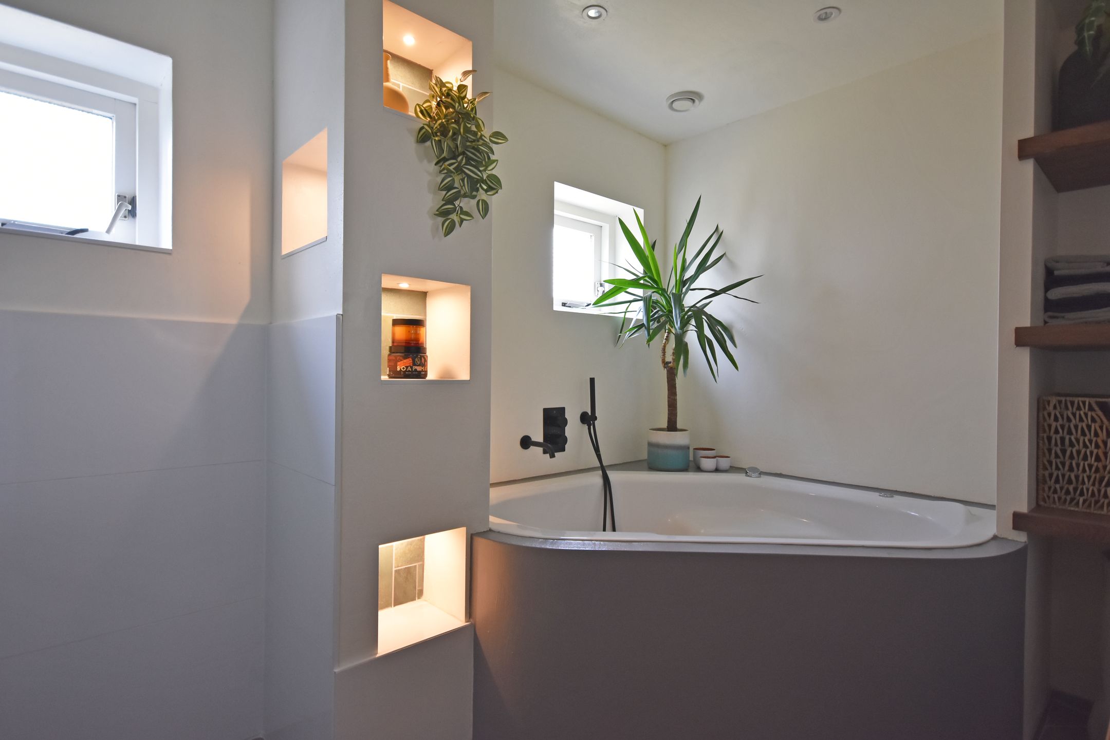 Photo 36 of Easterein 16