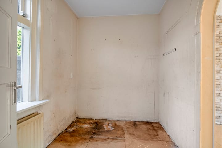 Tussenwoning te koop: Molenstraat 60, Zoetermeer
