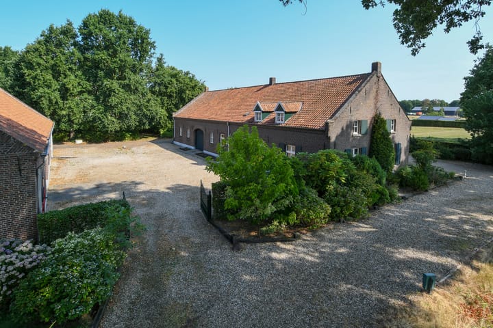 Vrijstaande woning te koop: Rijksweg 13, Kessel