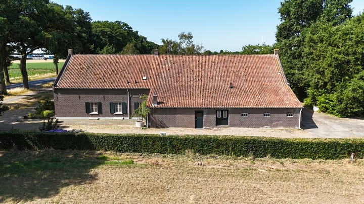 Vrijstaande woning te koop: Rijksweg 13, Kessel