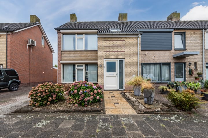 Foto 4 van Irisstraat 8