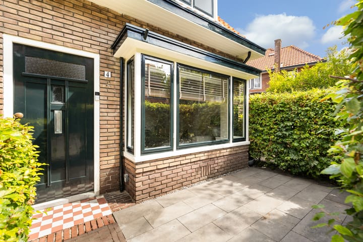 Photo 2 of Eekhoornstraat 4