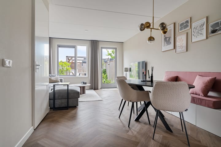 Tussenwoning te koop: Wicher Nijkampstraat 196, Enschede