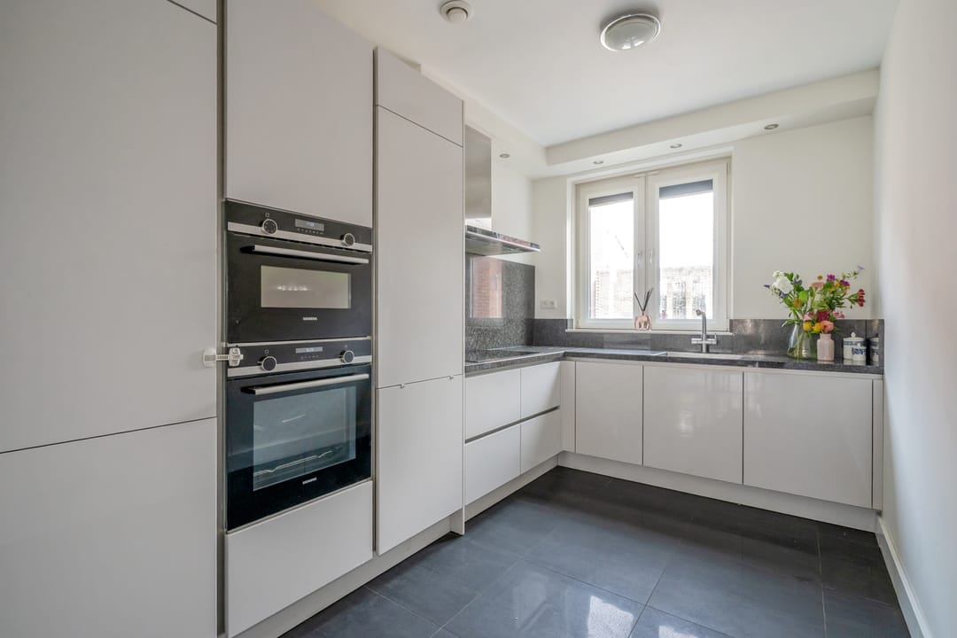 Photo 16 of Abraham van Beyerenstraat 115