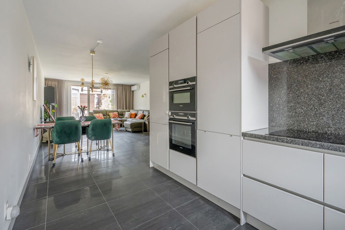 Photo 14 of Abraham van Beyerenstraat 115