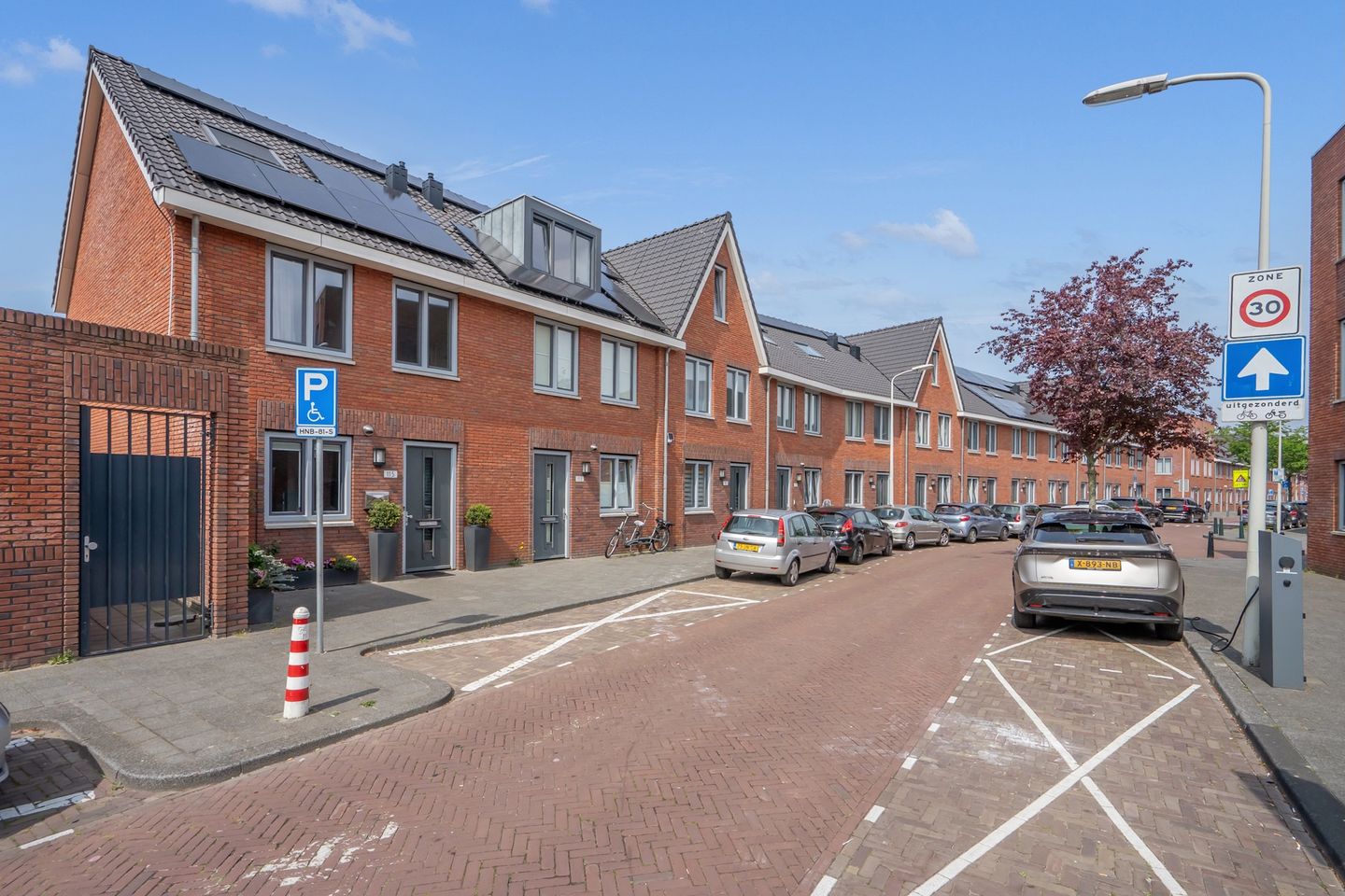 Photo 5 of Abraham van Beyerenstraat 115