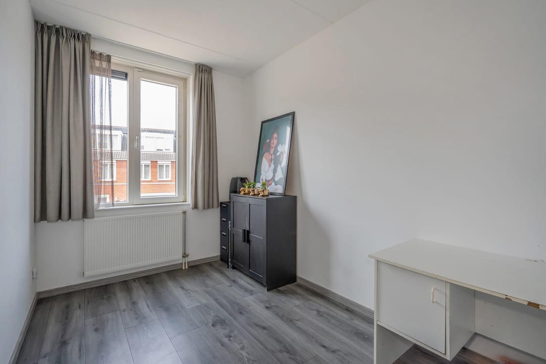 Photo 23 of Abraham van Beyerenstraat 115
