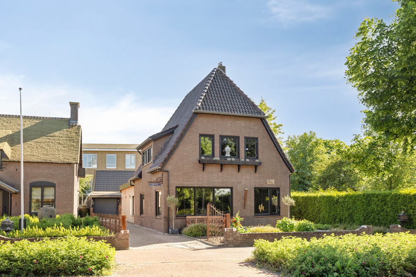 Photo 1 of van Heutszsingel 98