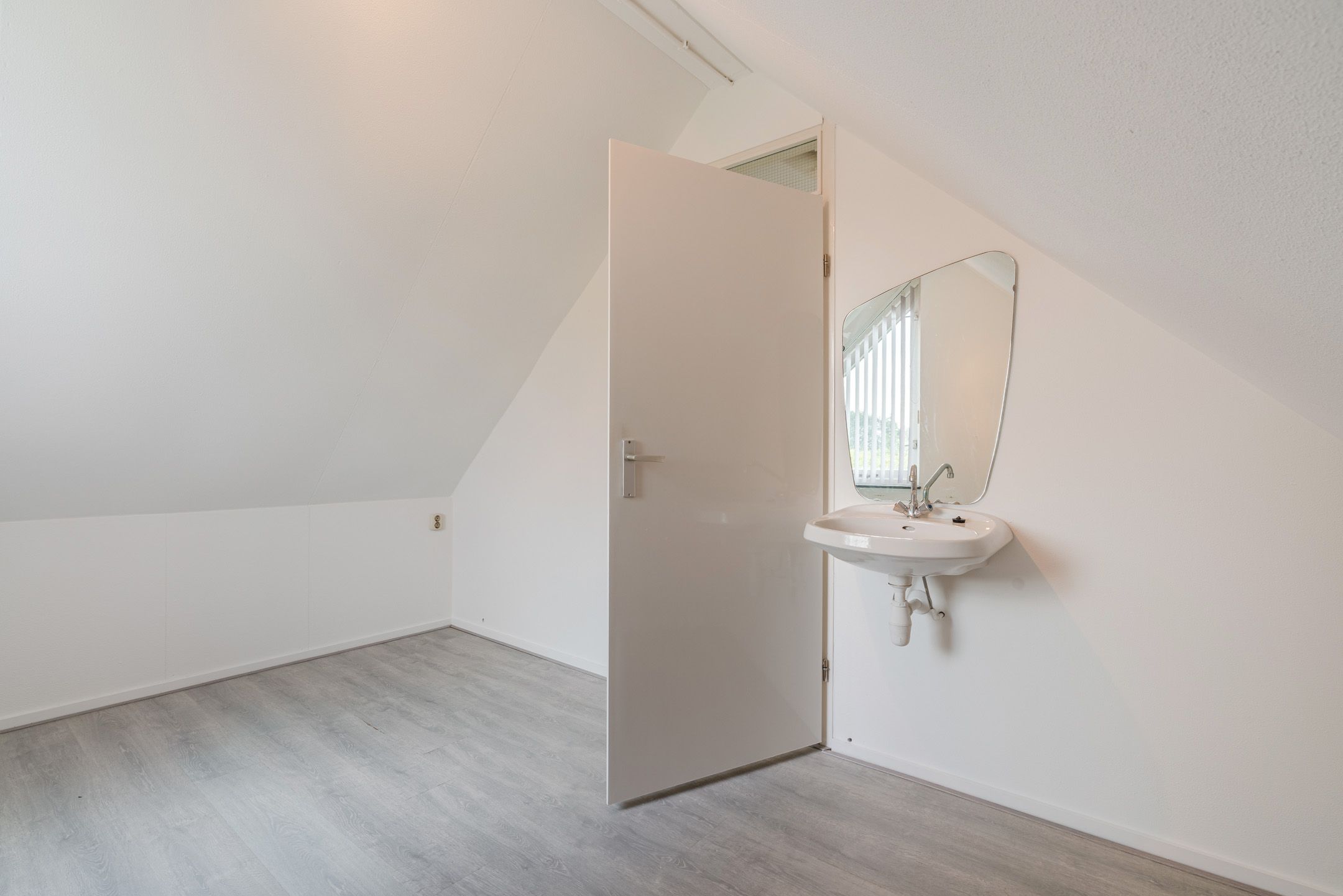 Foto 42 van Derkingehof 8