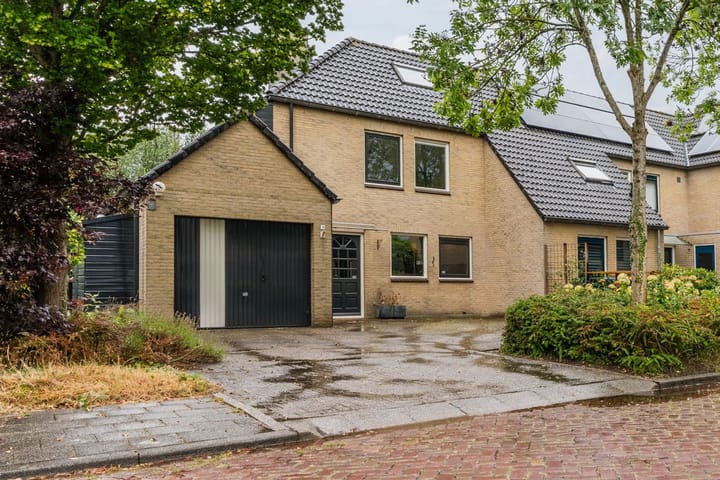 Foto 4 van Derkingehof 8