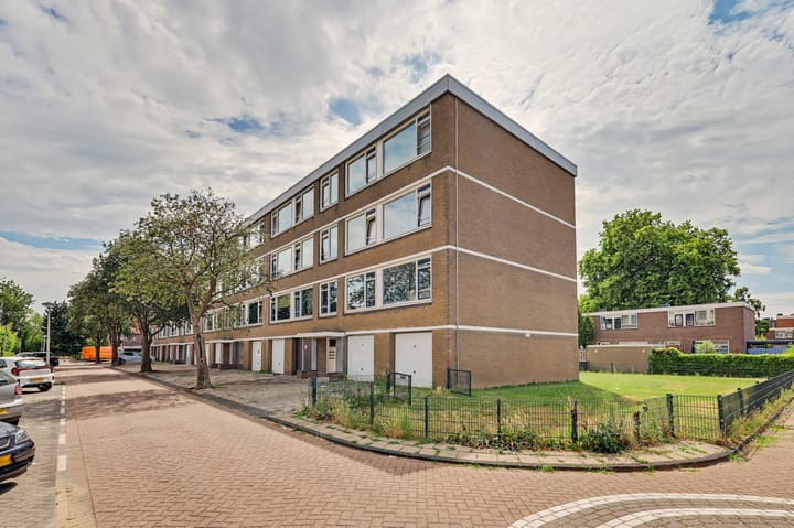 Appartement te koop: Dahliastraat 9, Spijkenisse