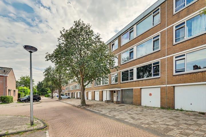 Appartement te koop: Dahliastraat 9, Spijkenisse