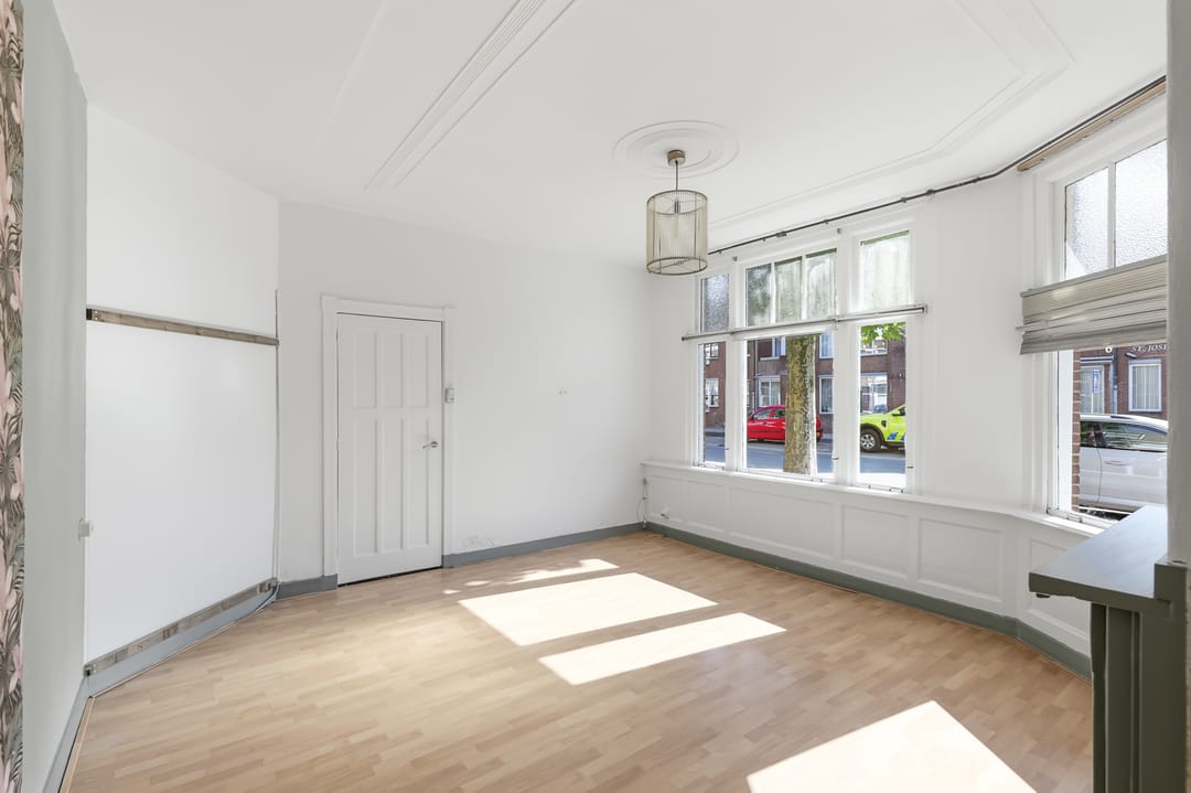 Photo 2 of Van Dishoeckstraat 29