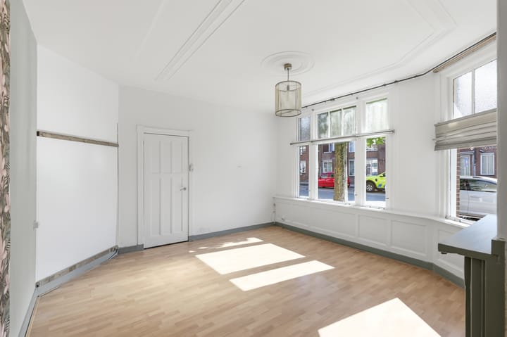Photo 2 of Van Dishoeckstraat 29